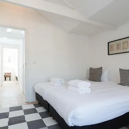 Ruby Van Gogh Apartment Amsterdam